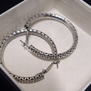 Premier Designs Textured Silver Hoop Earrings